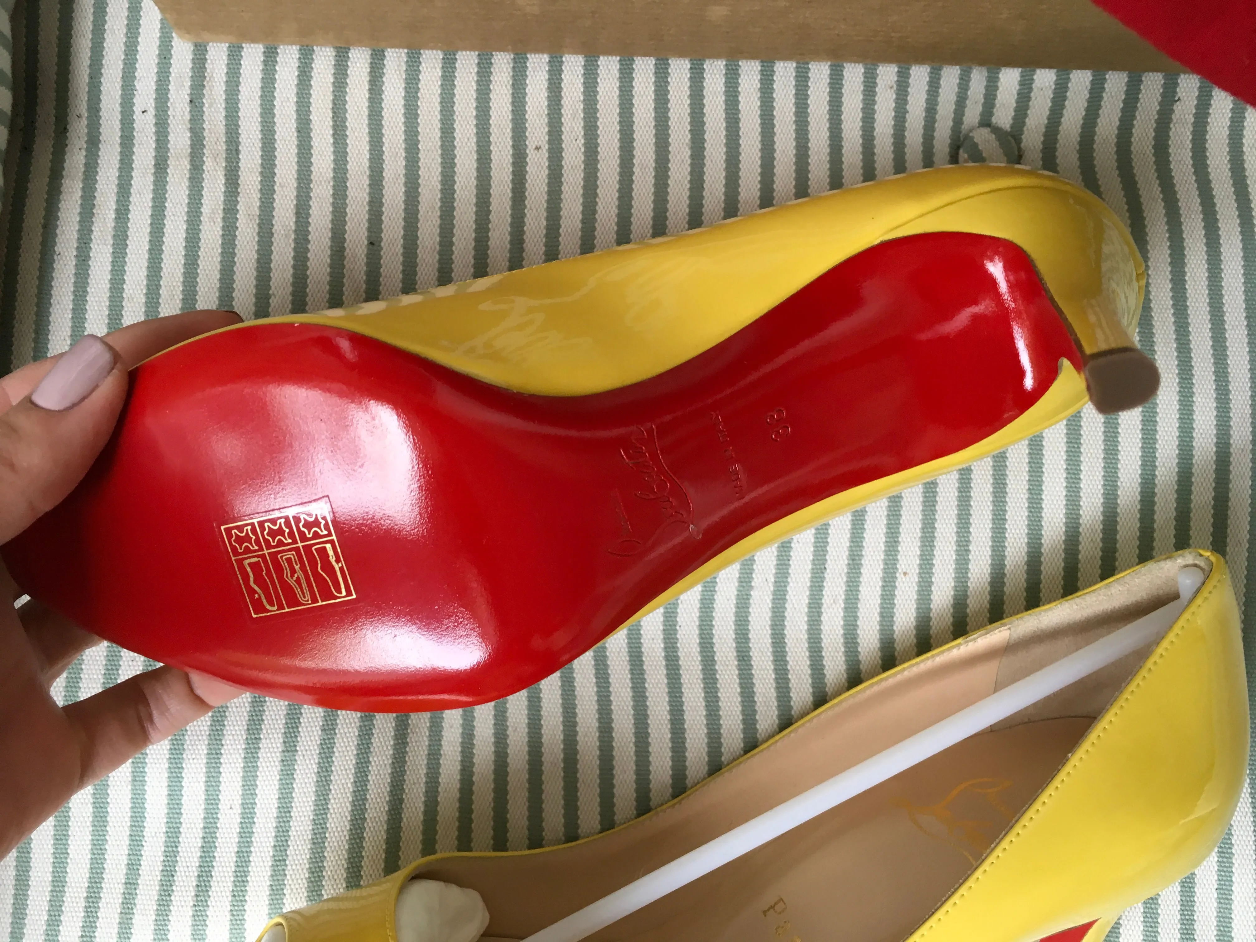 Christian Louboutin You You 85 Patent Calf Leather Shoes Size 38 UK 5 US 8 Ladies