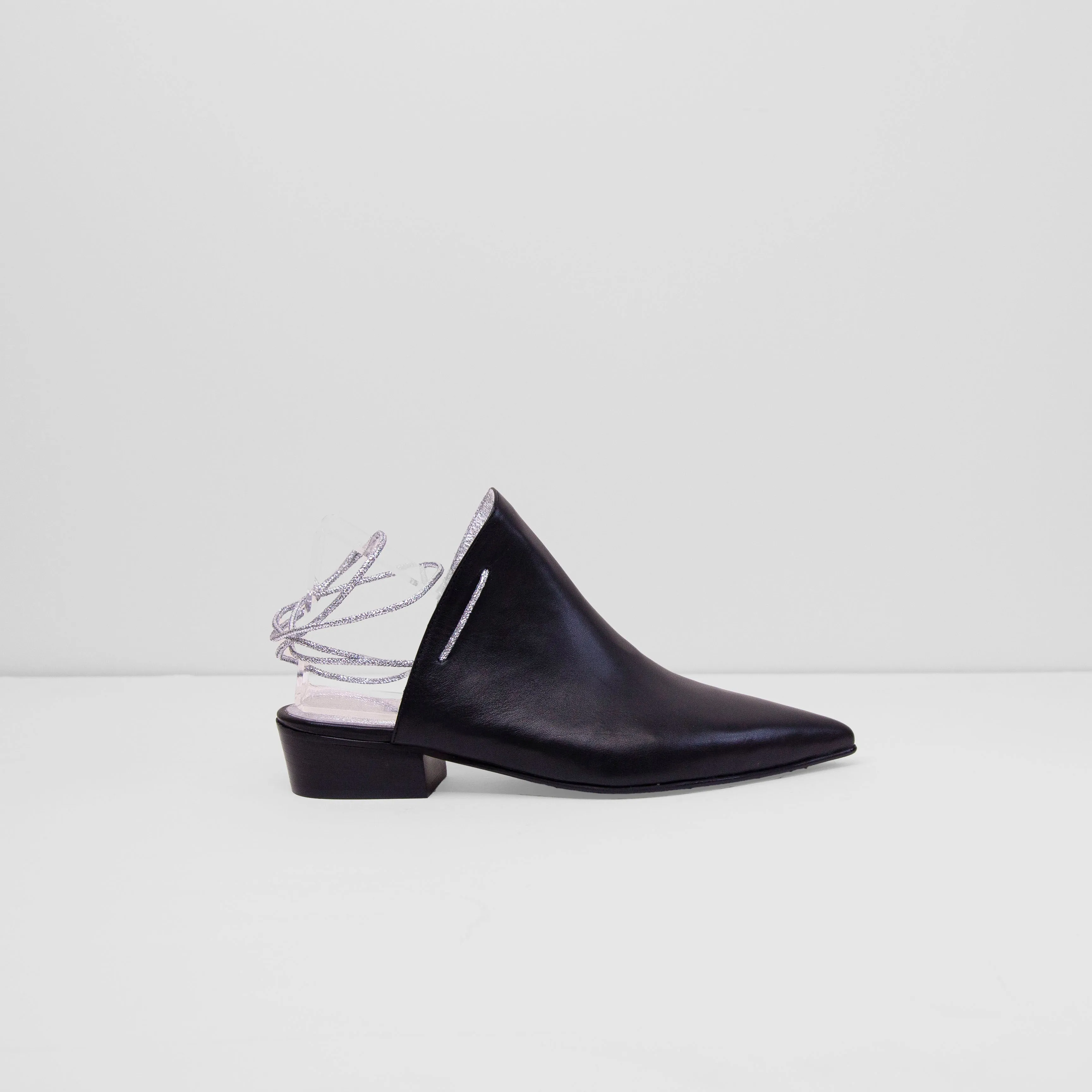 Nawa black sandal