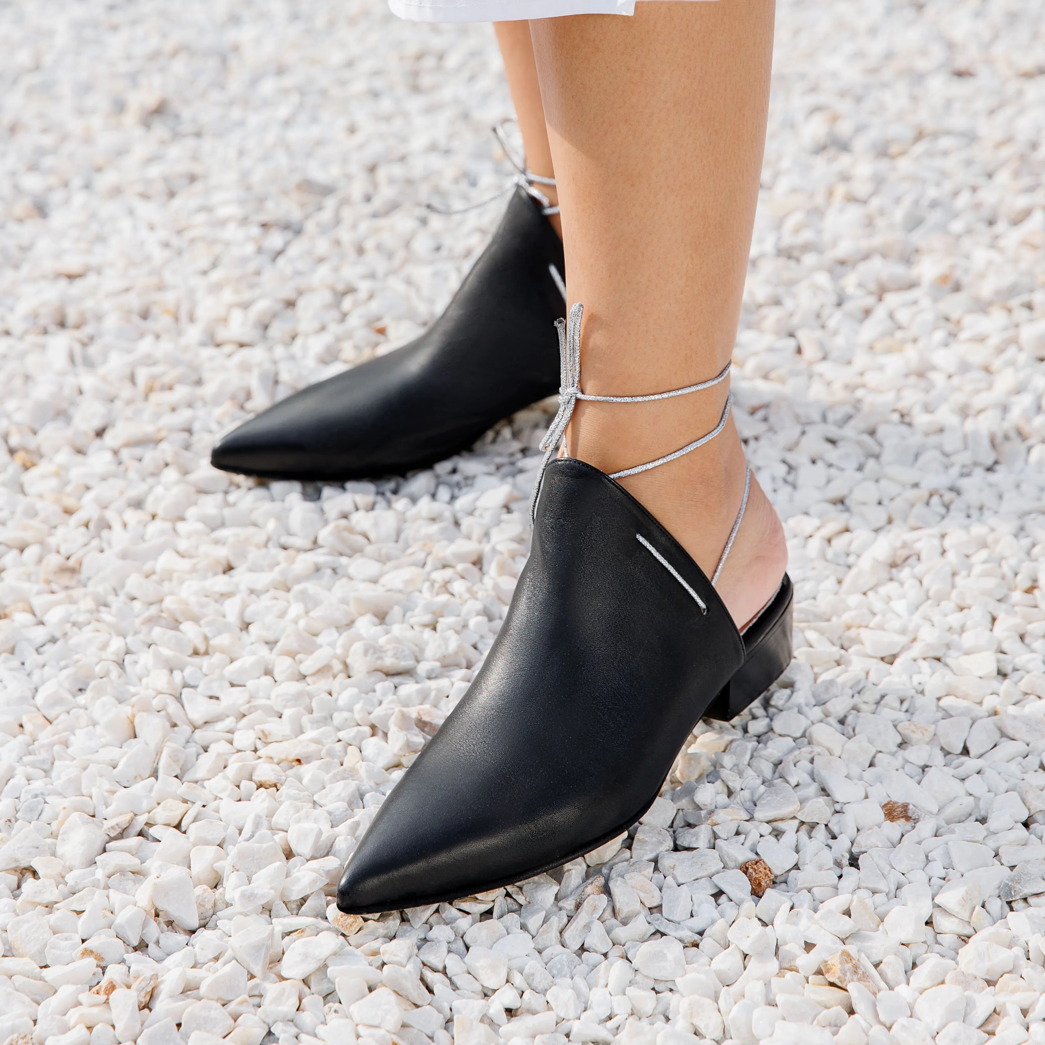 Nawa black sandal