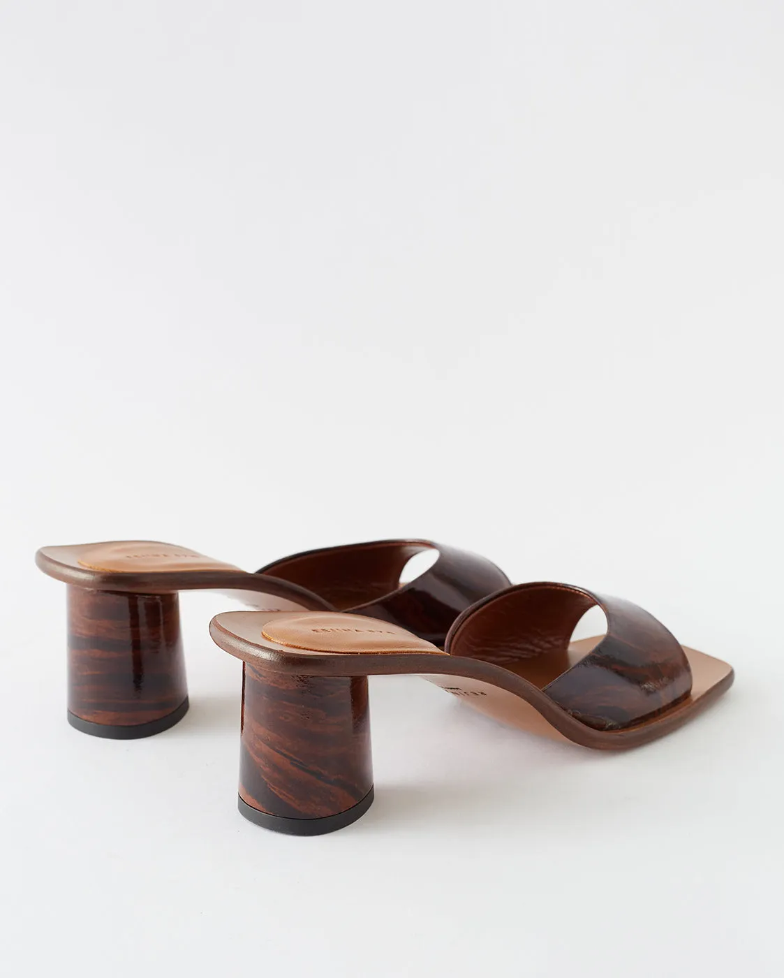 Selma Heels Patent Leather Wood Brown