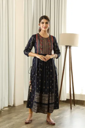 Women Nyara Cut Anarkali Blue Floral Kurta