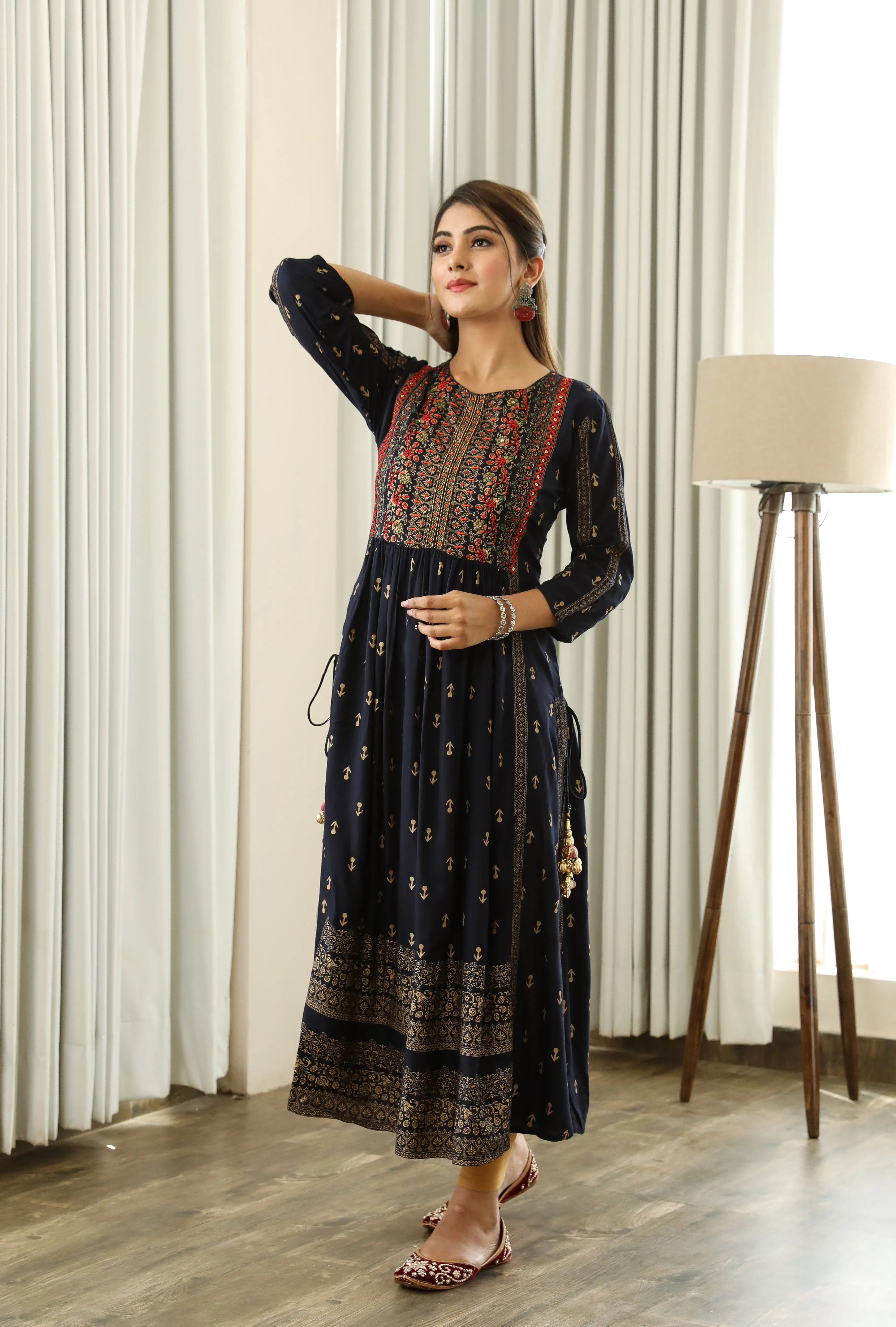 Women Nyara Cut Anarkali Blue Floral Kurta