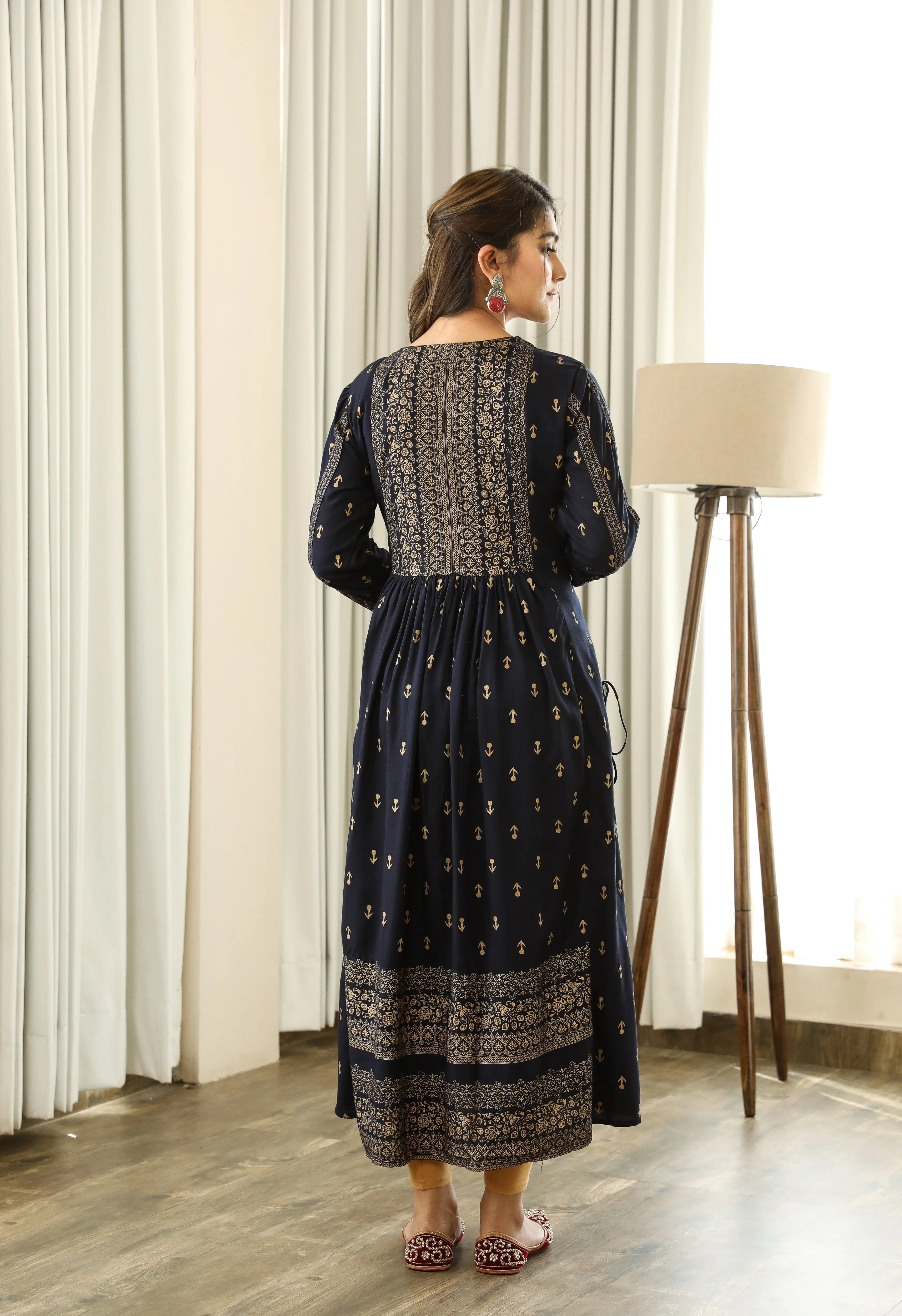 Women Nyara Cut Anarkali Blue Floral Kurta
