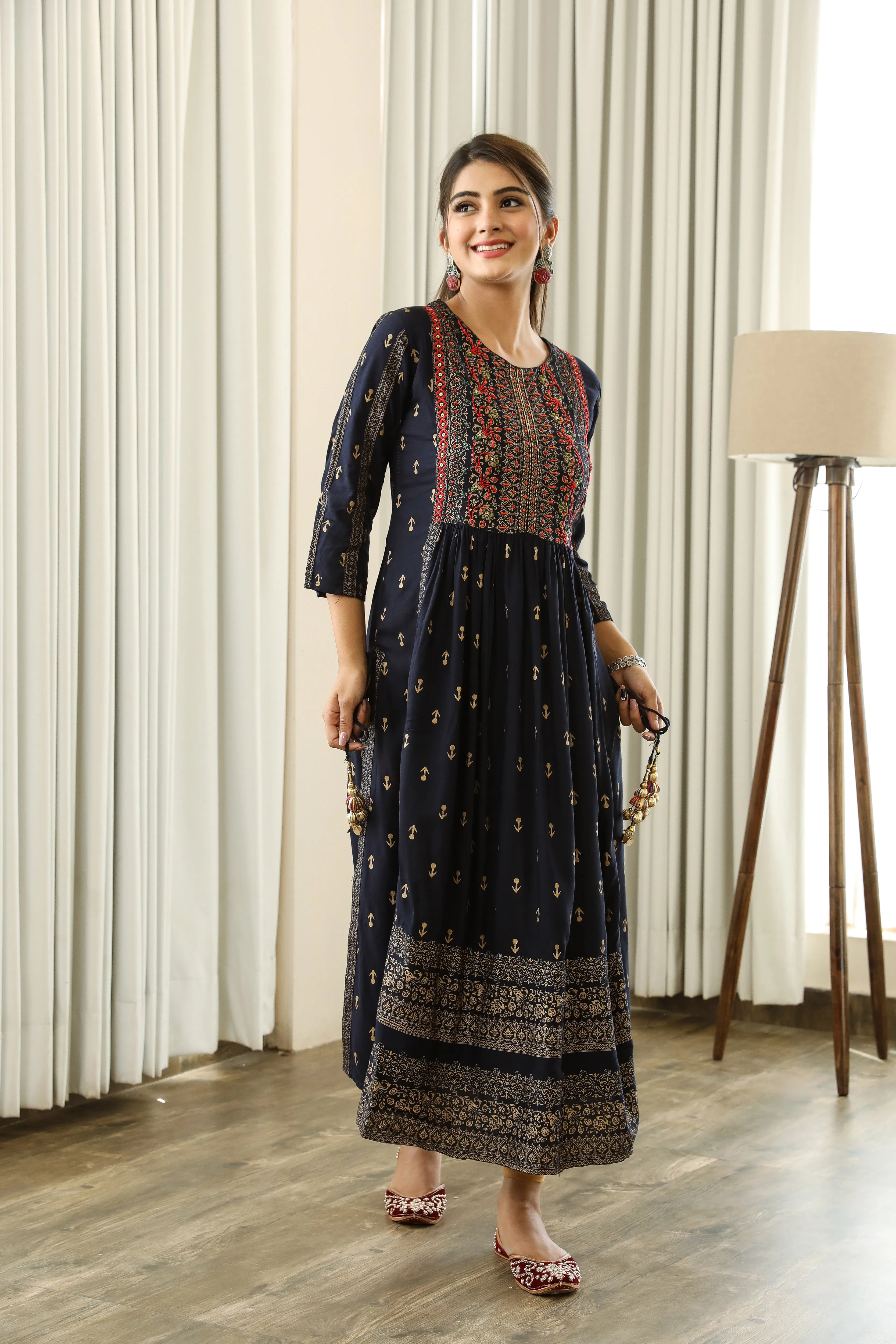 Women Nyara Cut Anarkali Blue Floral Kurta
