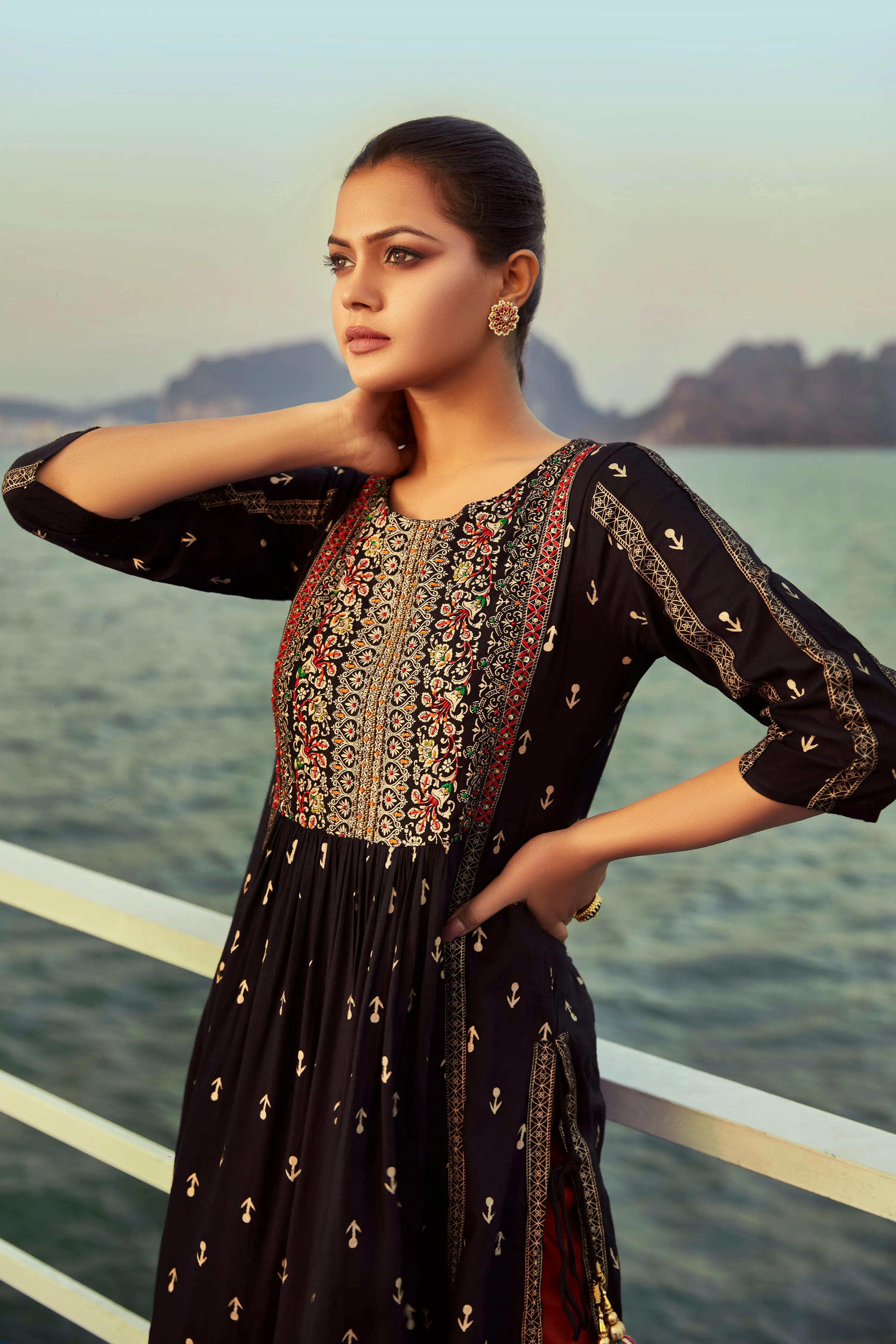 Women Nyara Cut Anarkali Blue Floral Kurta