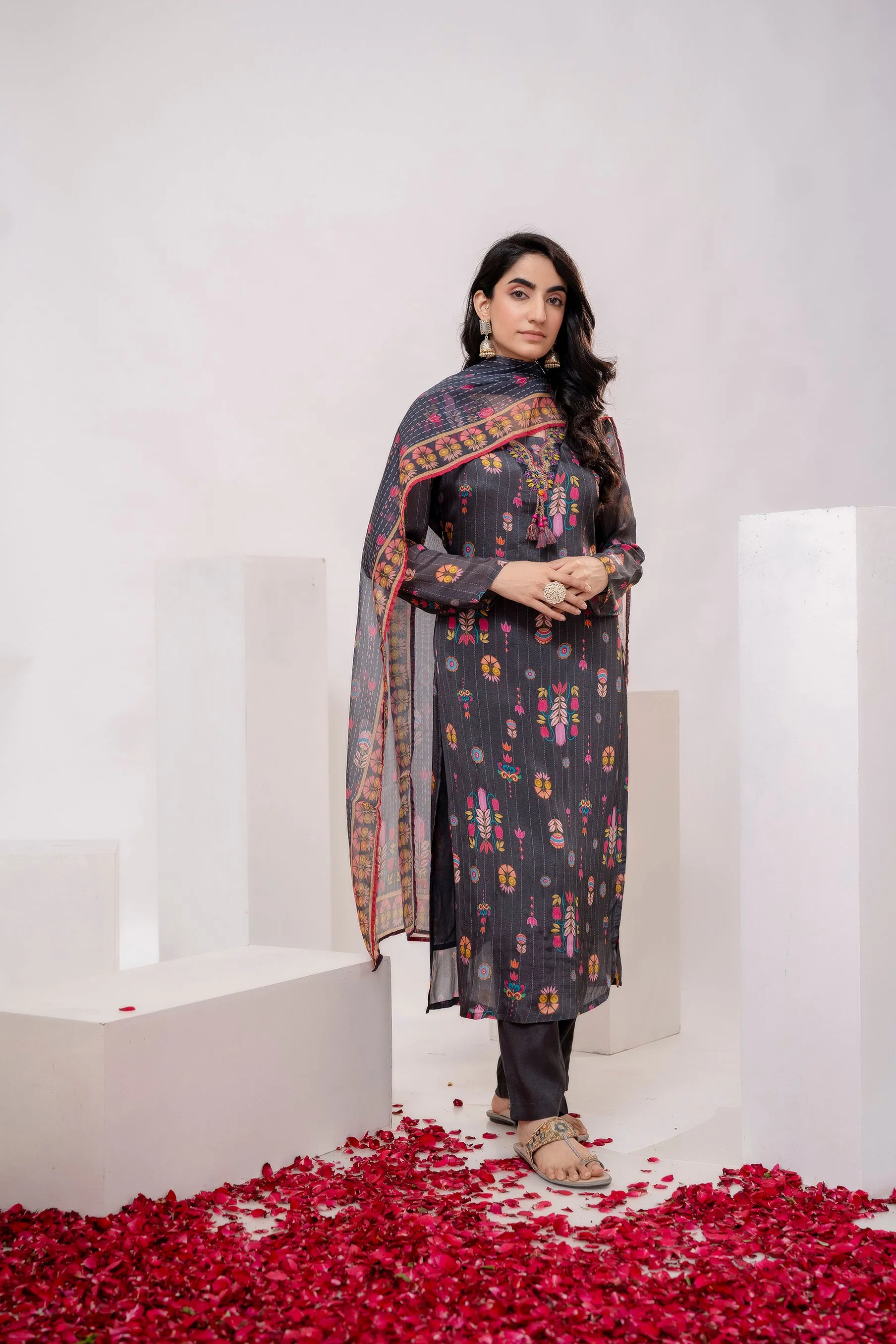 Women's Grey Chinon Kurta Pant and Dupatta Set
