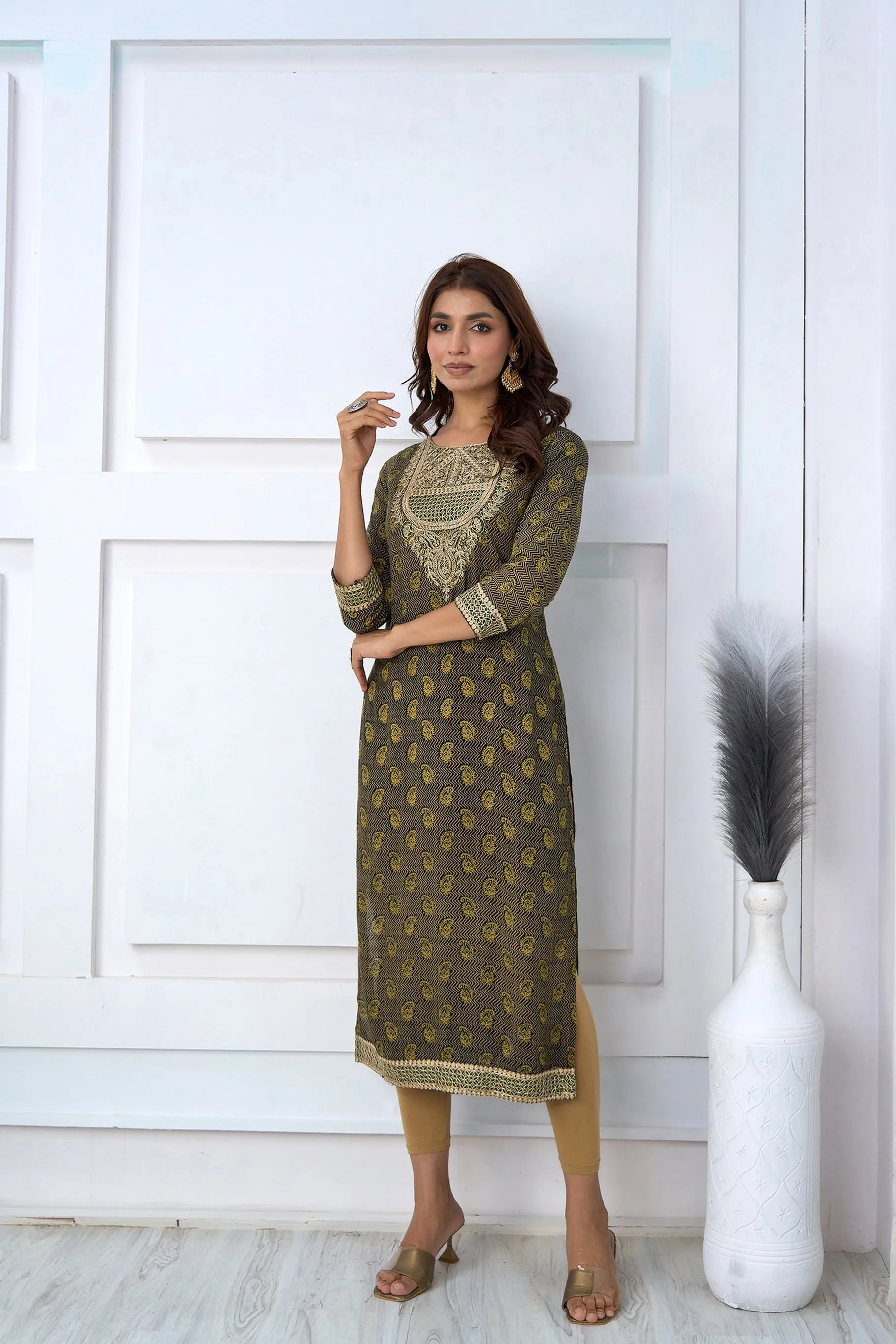 Womens Rayon Olive Green Straight Kurta
